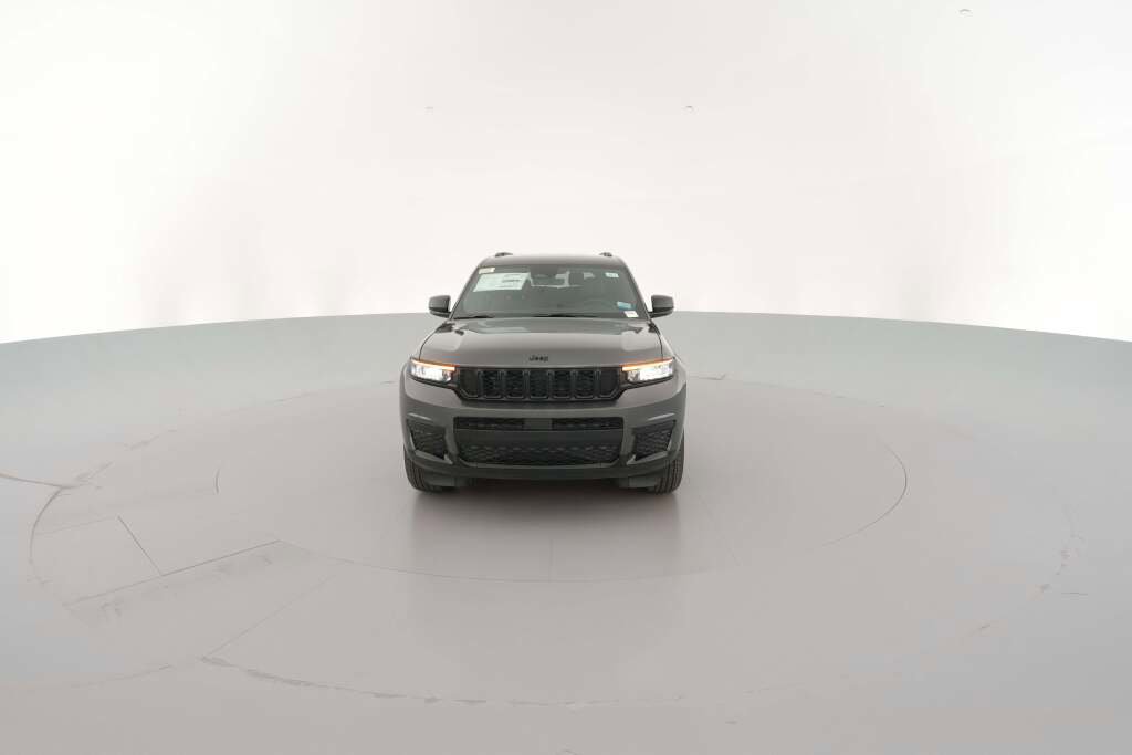 New 2025 Jeep Grand Cherokee L Laredo image 2