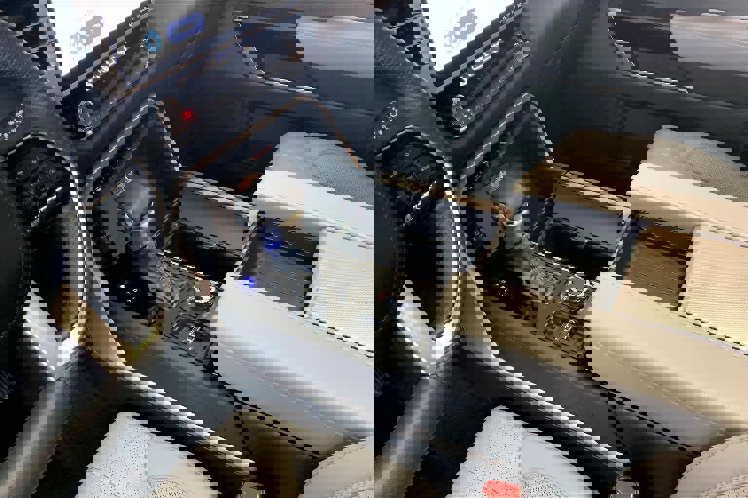 Used 2024 Toyota Sequoia Limited image 16