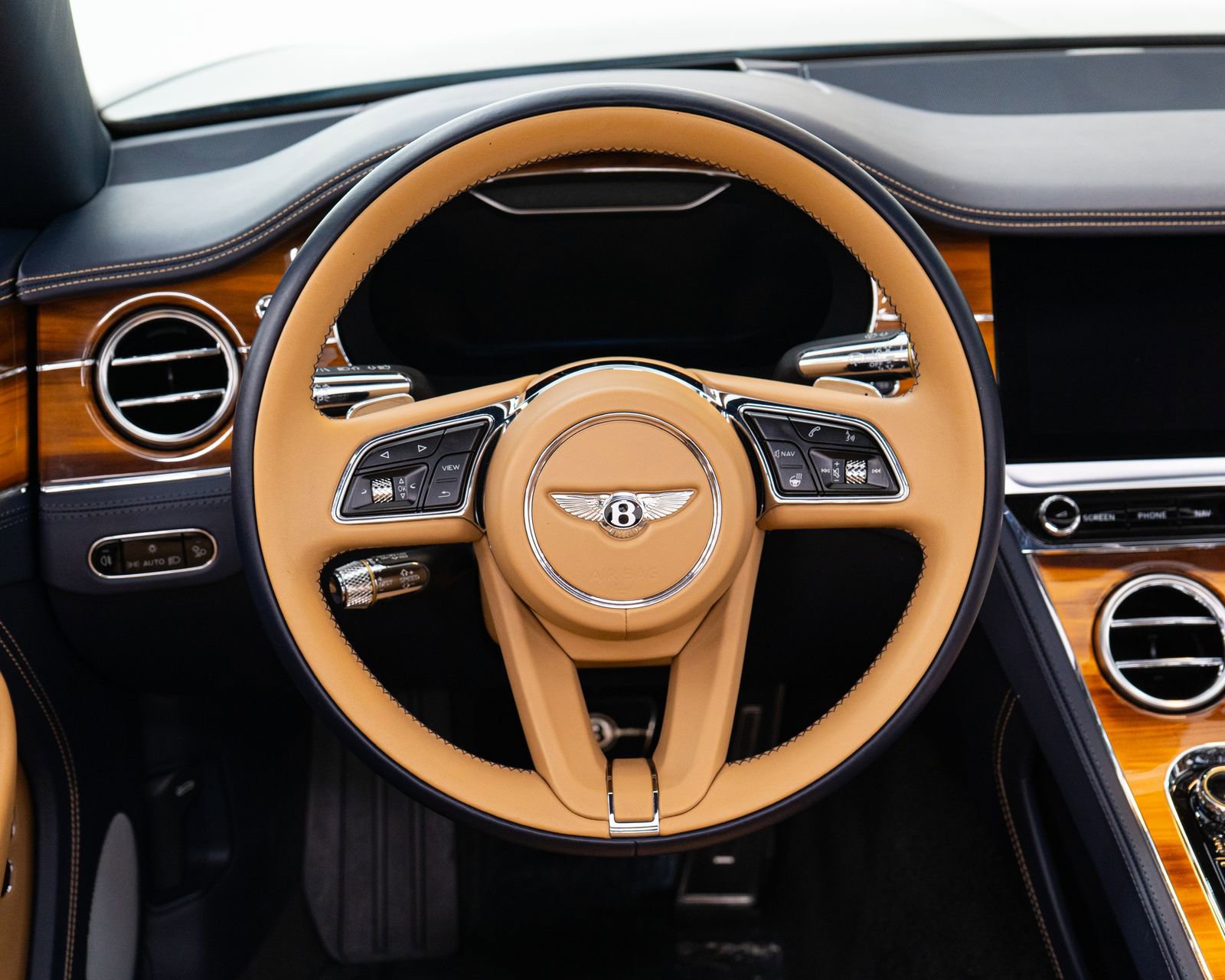 Used 2021 Bentley Continental GT AWD/4WD image 34