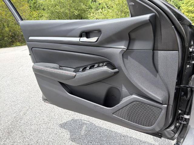Certified 2025 Nissan Altima 2.5 SR w/ SR Premium Package FWD image 14