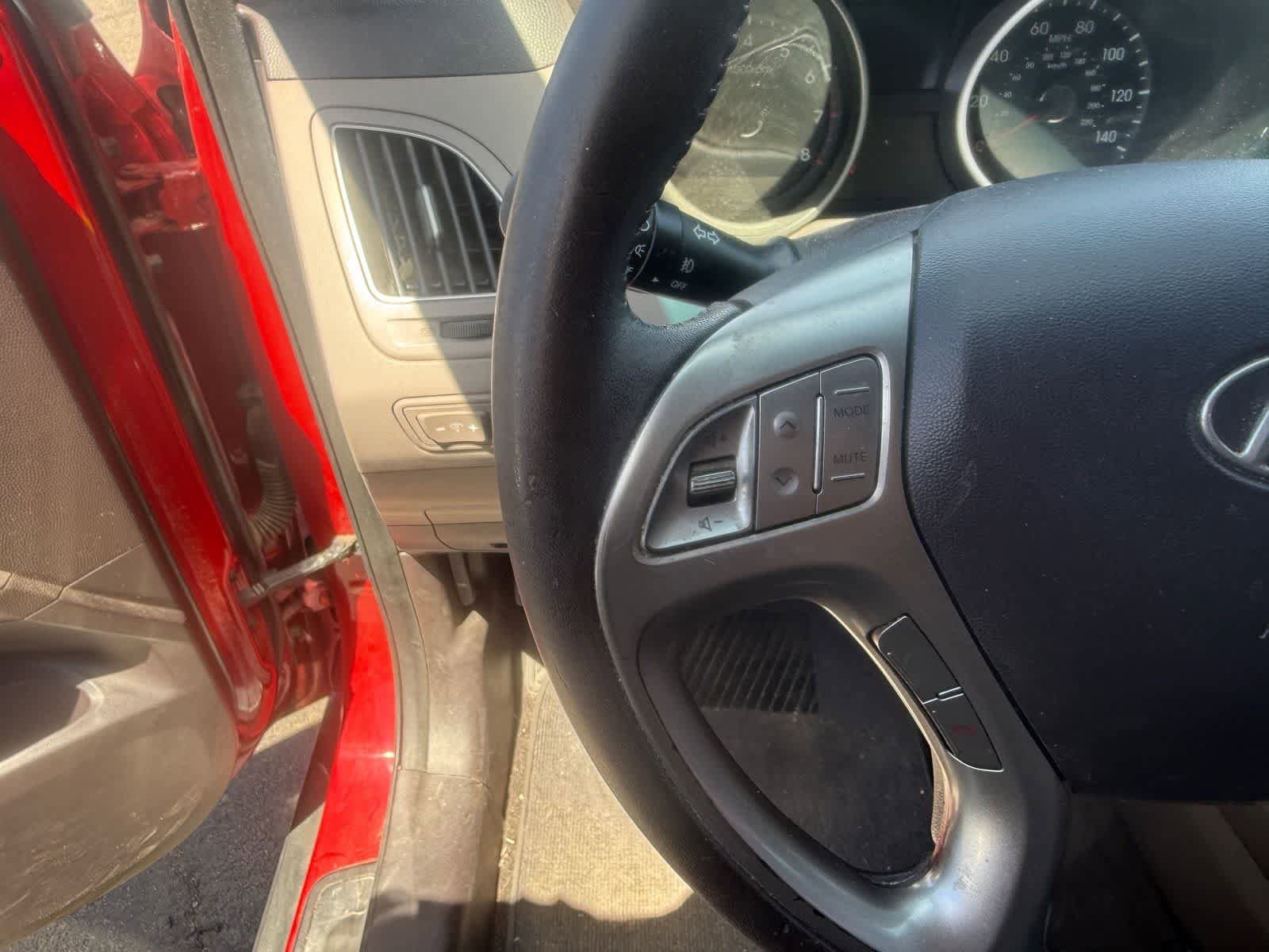 Used 2012 Hyundai Tucson Limited w/ Premium Pkg FWD image 20