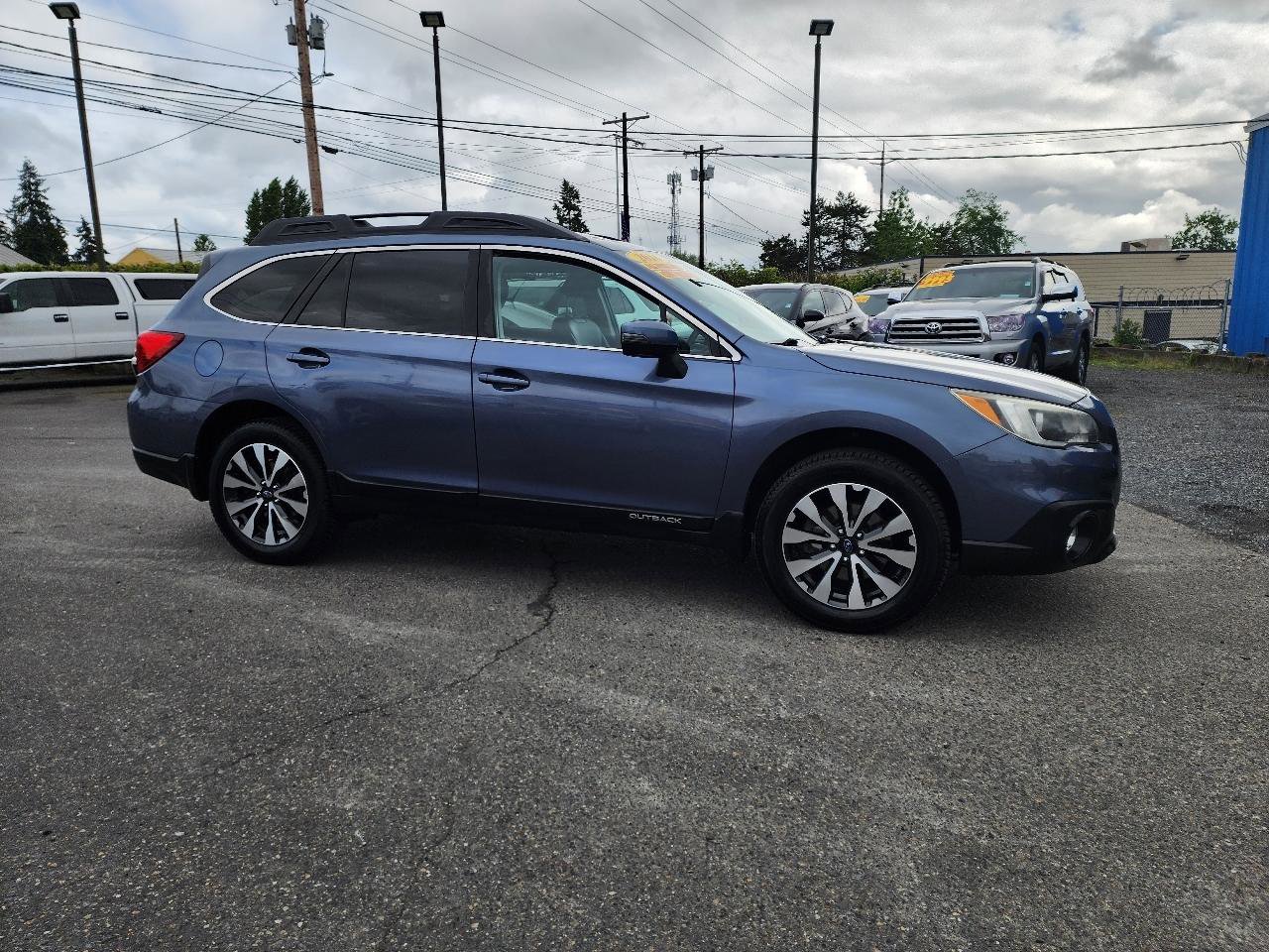 Used 2016 Subaru Outback 2.5i Limited AWD/4WD image 4