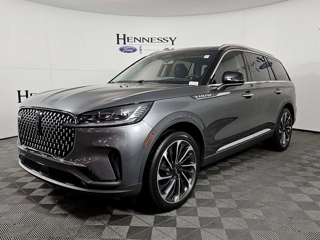 Used 2025 Lincoln Aviator Reserve w/ Equipment Group 201A AWD/4WD image 2