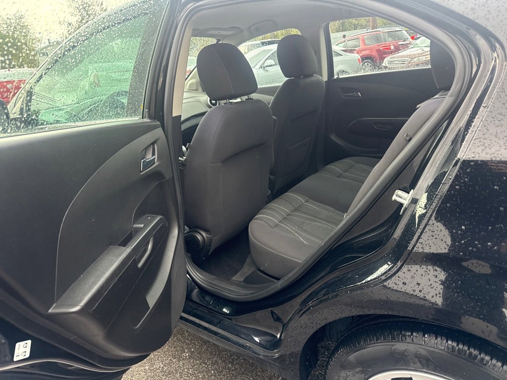 Used 2017 Chevrolet Sonic LT image 12