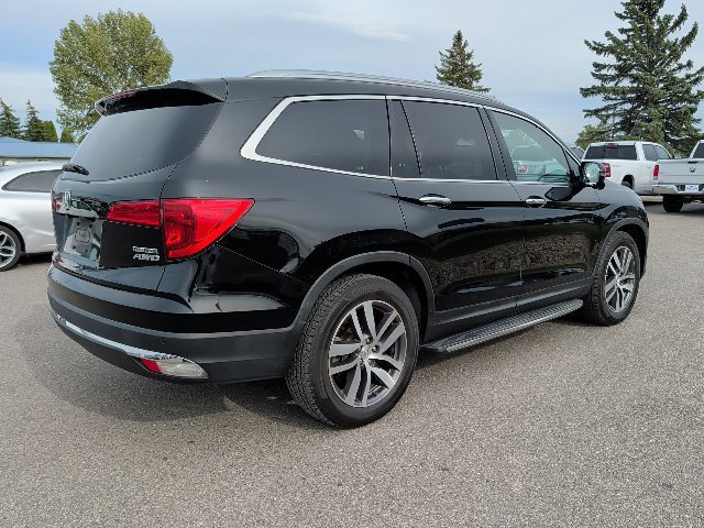 Used 2018 Honda Pilot Touring image 3