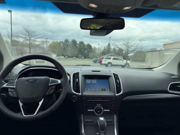 Used 2016 Ford Edge Titanium w/ Equipment Group 302A AWD/4WD image 8