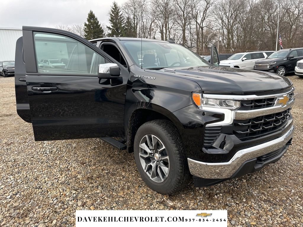 Used 2025 Chevrolet Silverado 1500 LT image 31
