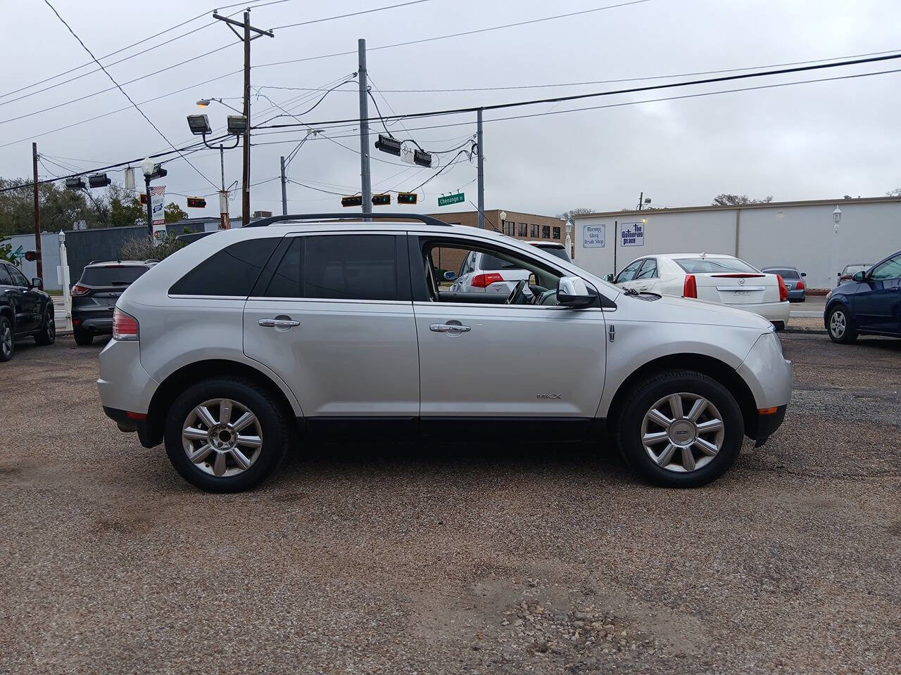 Used 2009 Lincoln MKX 2WD image 3