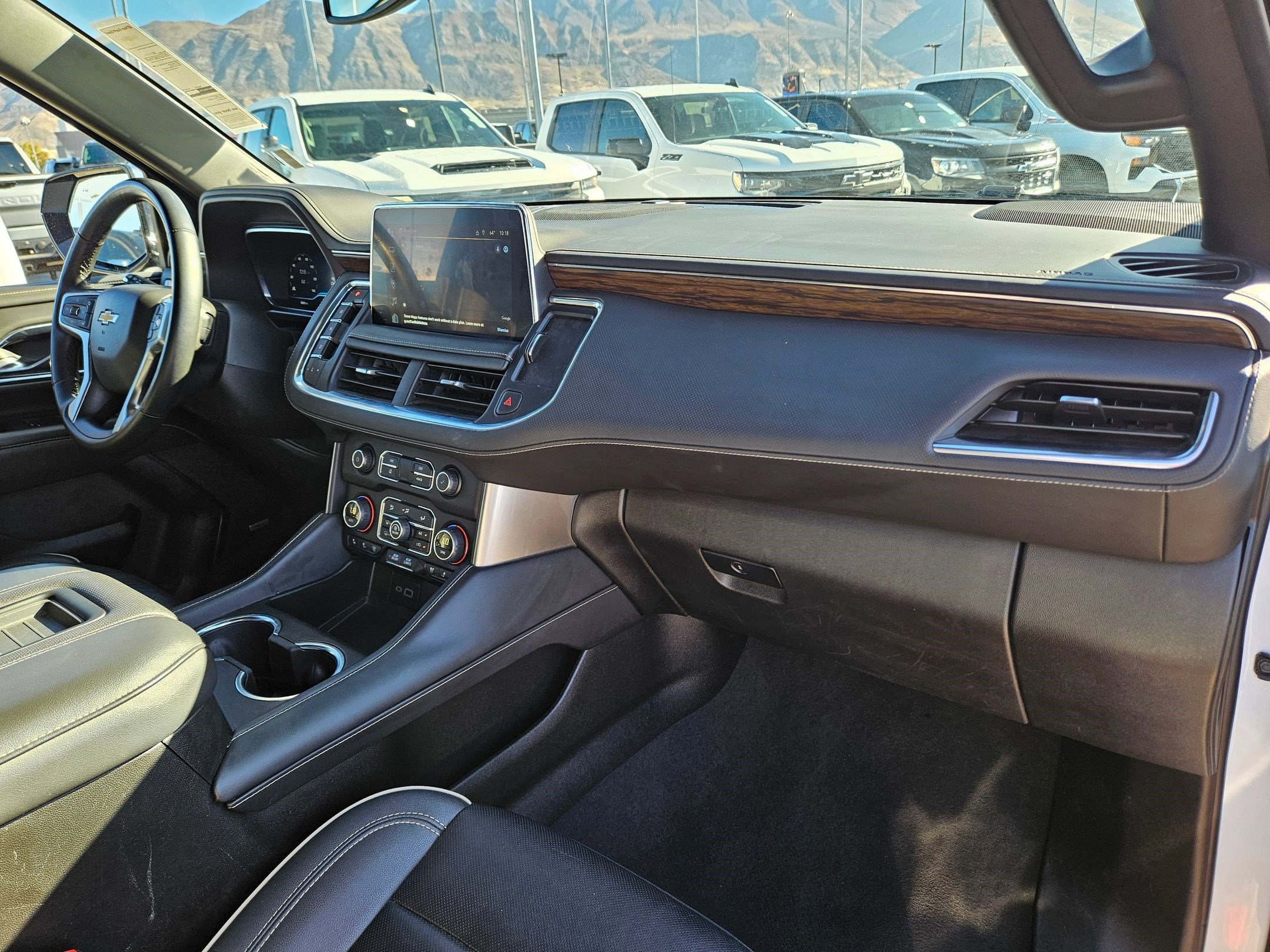 Used 2024 Chevrolet Suburban Premier image 34