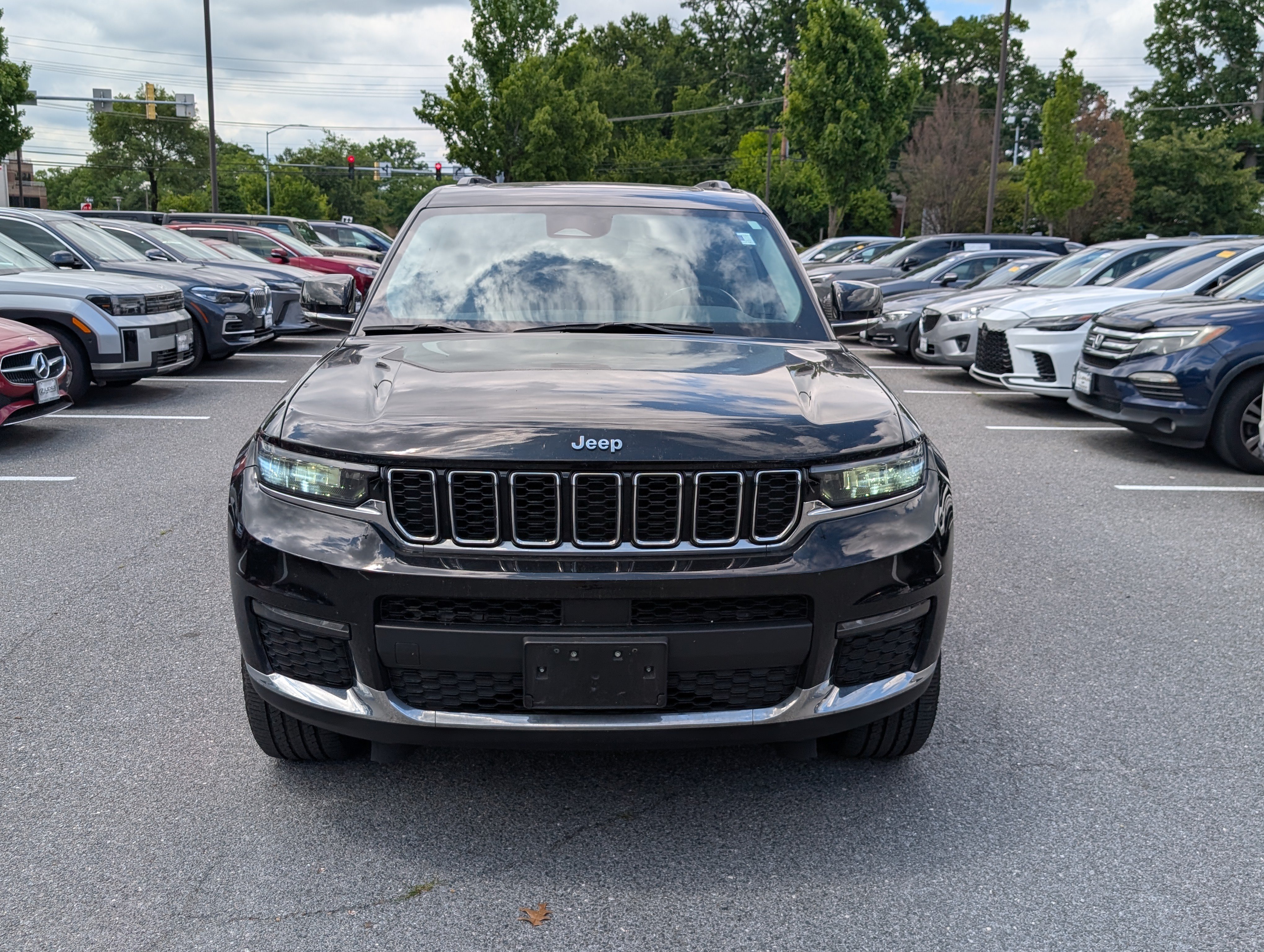 Used 2021 Jeep Grand Cherokee L Limited AWD/4WD image 5