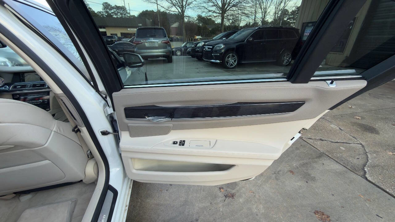Used 2009 BMW 750Li image 39