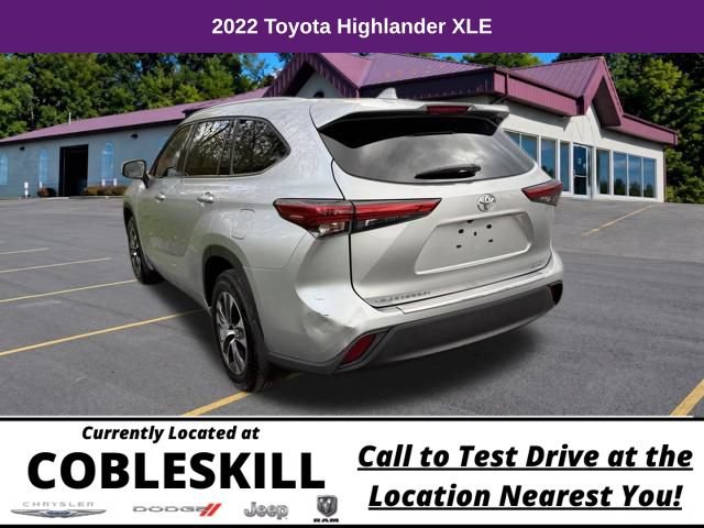 Used 2022 Toyota Highlander XLE AWD/4WD image 6