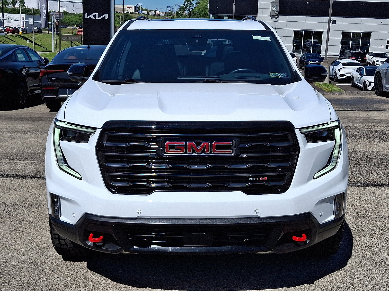 Used 2025 GMC Acadia AT4 w/ Super Cruise Package AWD/4WD image 2