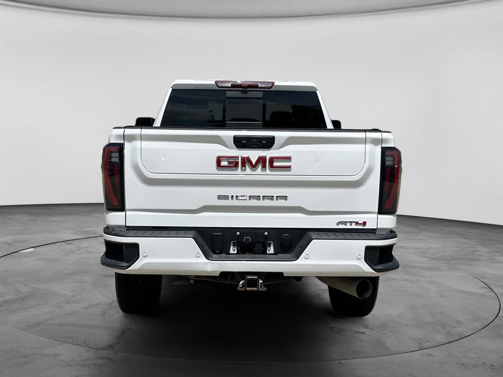 Used 2025 GMC Sierra 2500 AT4 AWD/4WD image 8