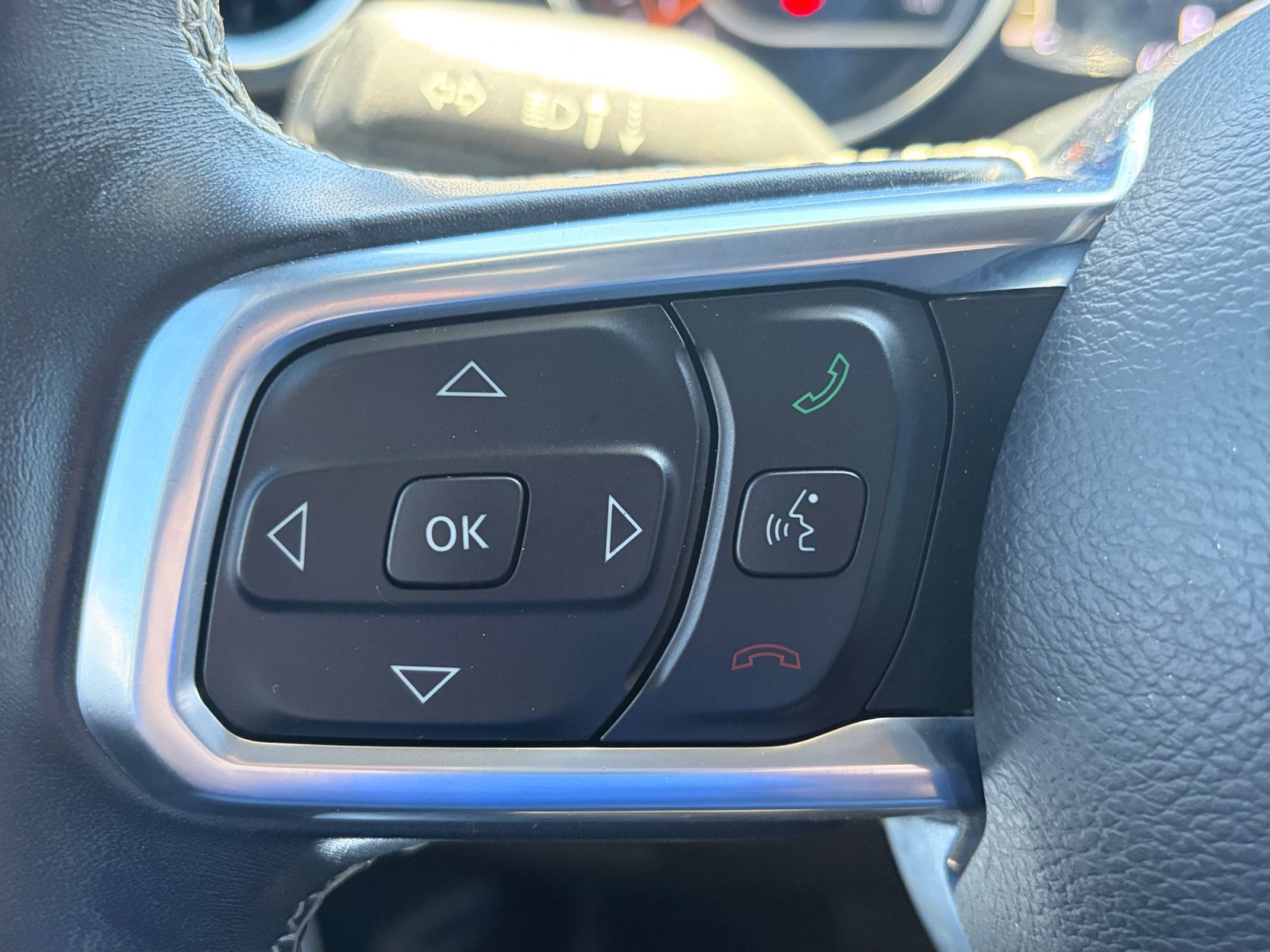 Used 2020 Jeep Gladiator Overland AWD/4WD image 21