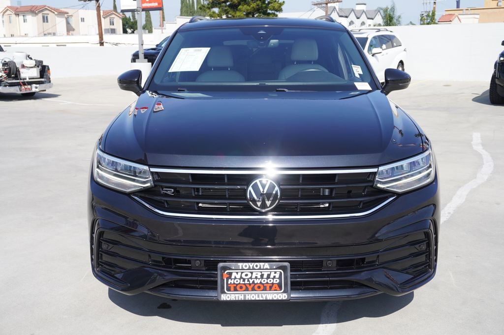 Used 2023 Volkswagen Tiguan SE R-Line image 3
