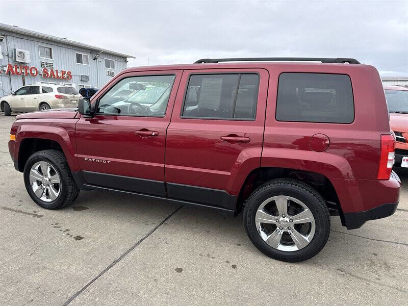 Used 2017 Jeep Patriot Latitude image 4