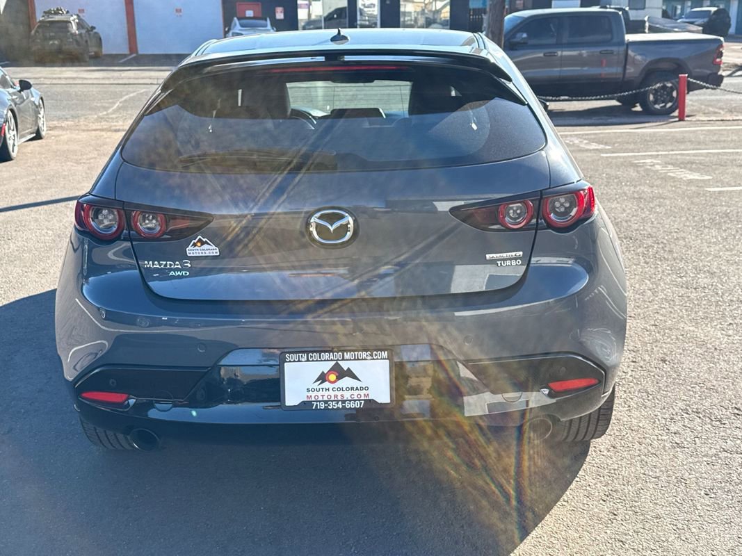Used 2021 MAZDA MAZDA3 Hatchback w/Premium Plus Pkg image 6