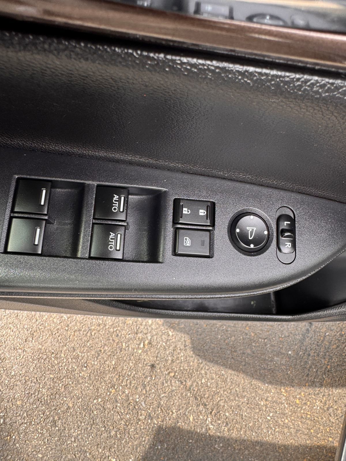 Used 2017 Honda Accord EX image 11