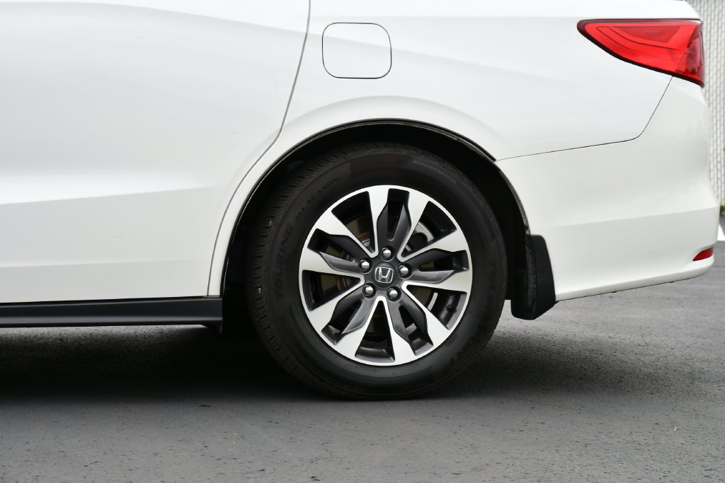 Used 2024 Honda Odyssey EX-L image 11