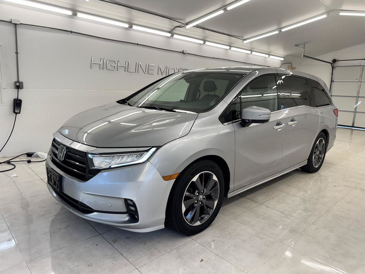 Used 2023 Honda Odyssey Elite