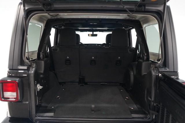Used 2023 Jeep Wrangler Willys image 32