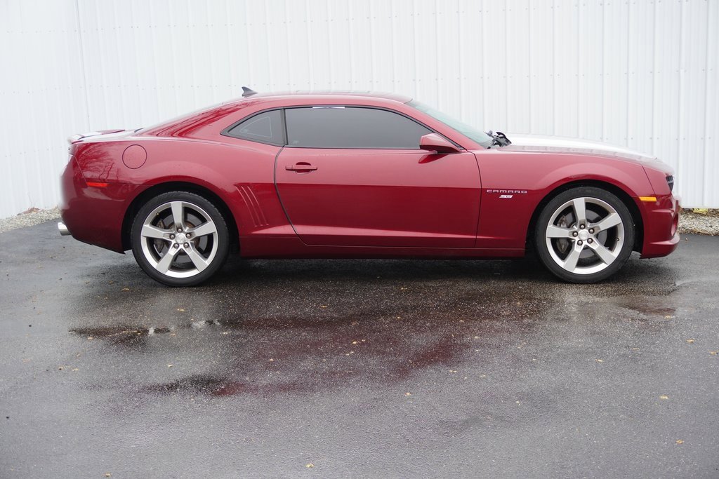 Used 2010 Chevrolet Camaro SS w/ RS Package image 2