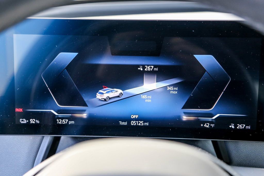 Used 2025 BMW iX xDrive50 w/ Premium Package image 13