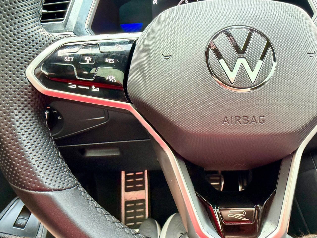 Used 2022 Volkswagen Tiguan SE R-Line AWD/4WD image 34