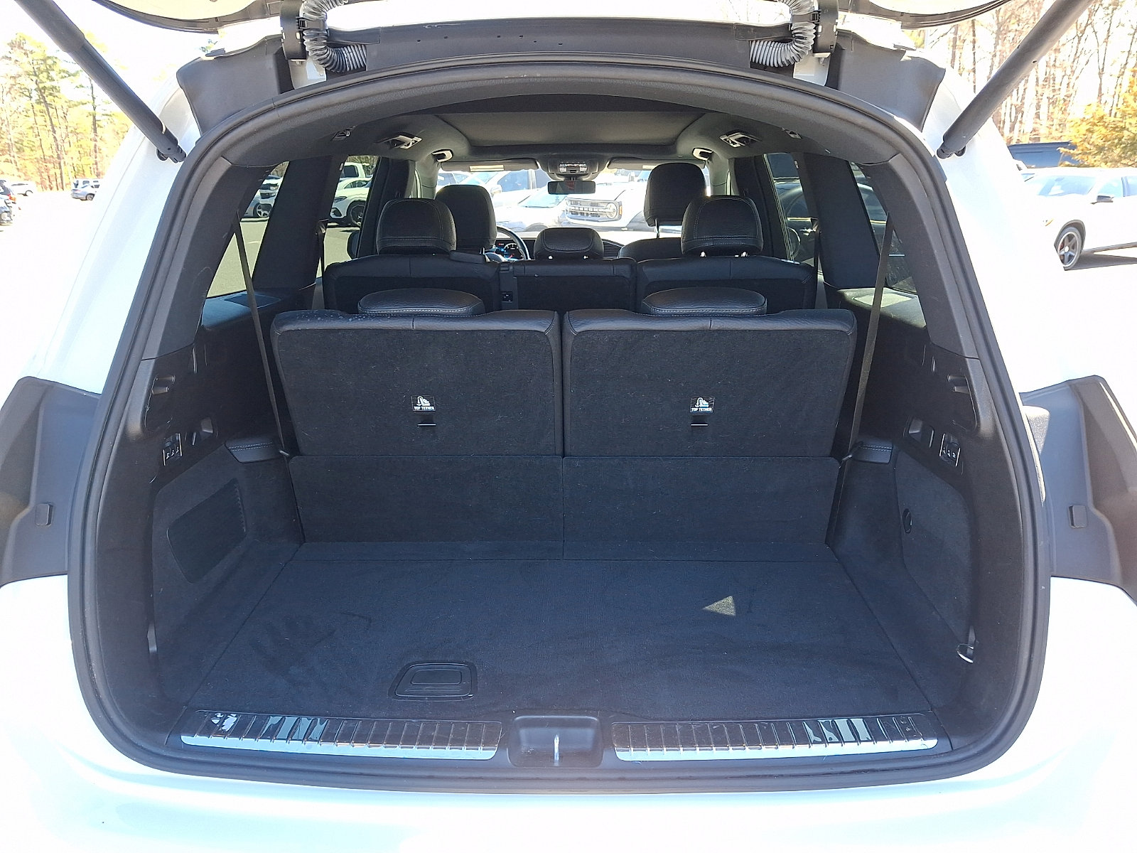 Used 2023 Mercedes-Benz GLS 580 4MATIC image 32