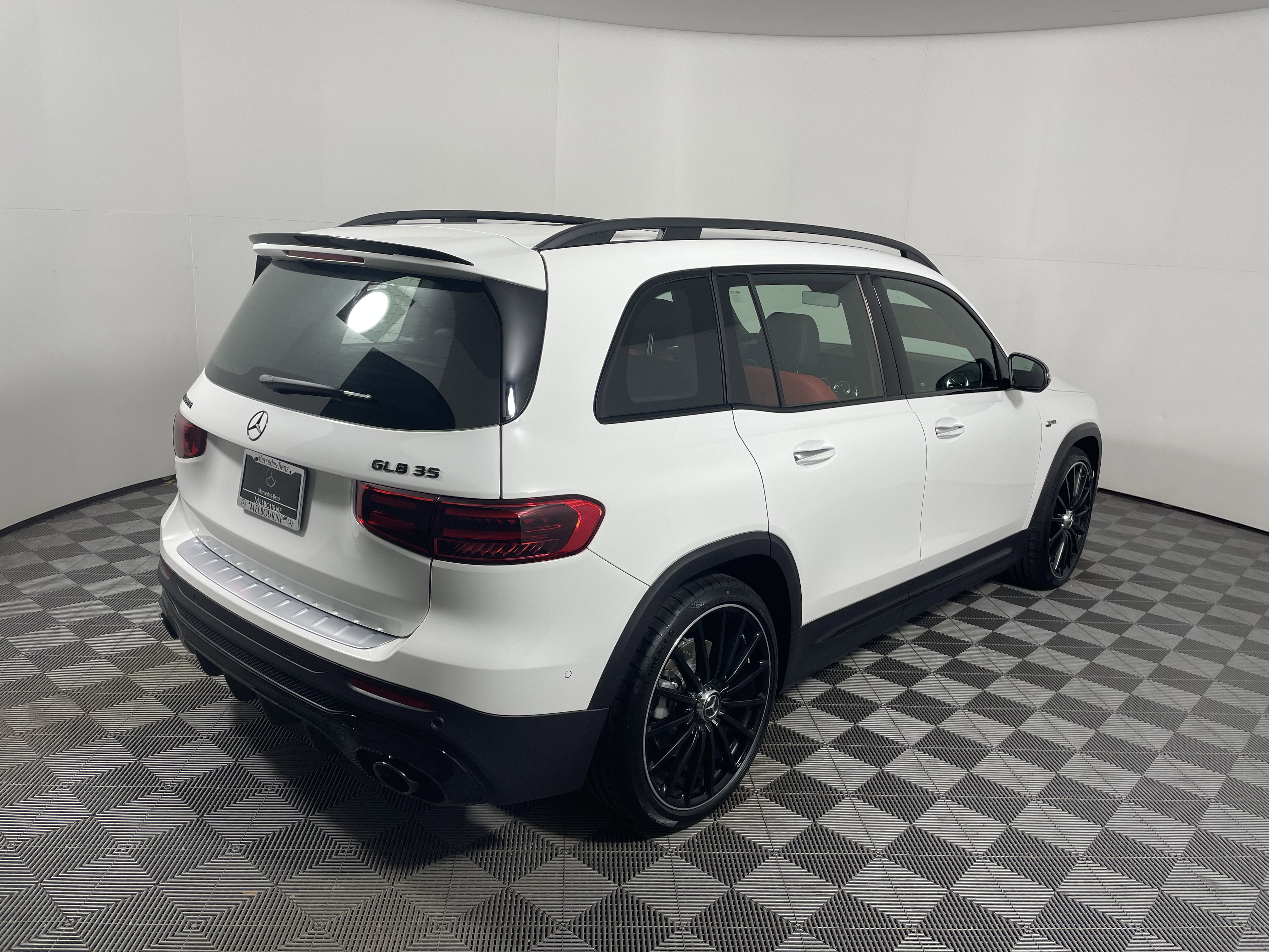 New 2026 Mercedes-Benz GLB 35 AMG 4MATIC image 5