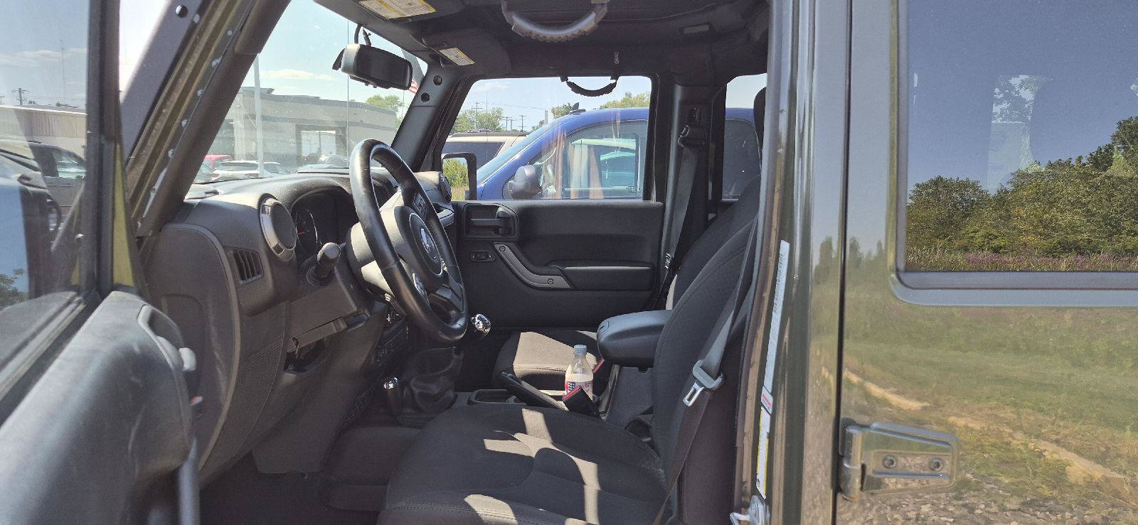 Used 2015 Jeep Wrangler Unlimited Sport w/ Quick Order Package 23S AWD/4WD image 5