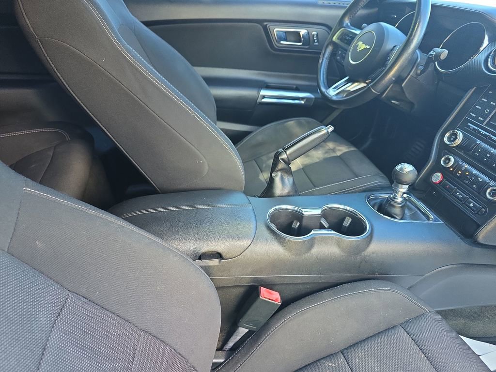 Used 2017 Ford Mustang Coupe RWD image 19