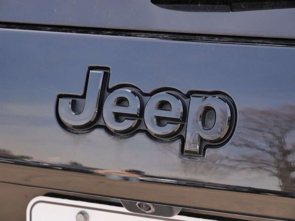 Used 2019 Jeep Cherokee Latitude Plus image 10