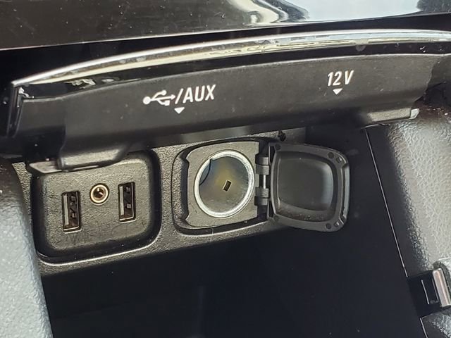 Used 2021 Buick Encore Preferred image 23