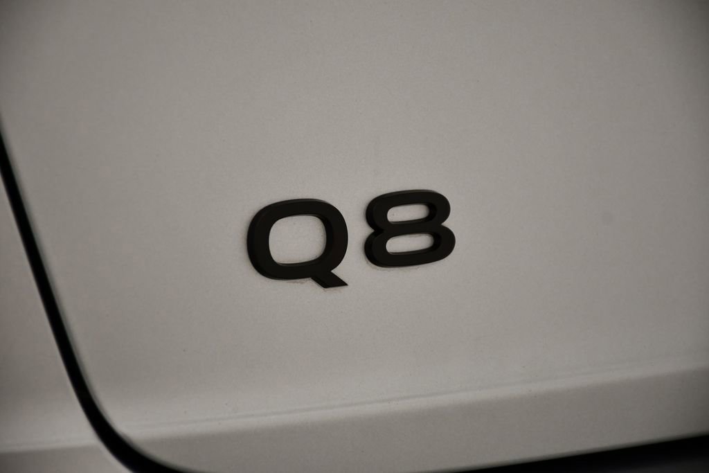 Used 2025 Audi Q8 Premium Plus image 9