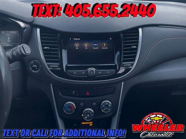 Used 2022 Chevrolet Trax LT w/ Midnight Edition image 18