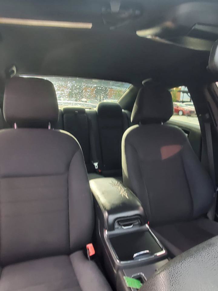 Used 2011 Dodge Charger SE RWD image 16