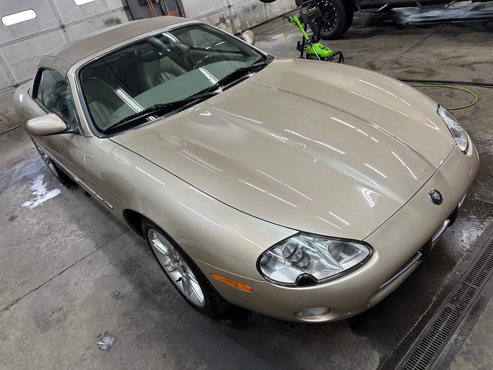 Used 2001 Jaguar XK8 Convertible image 7