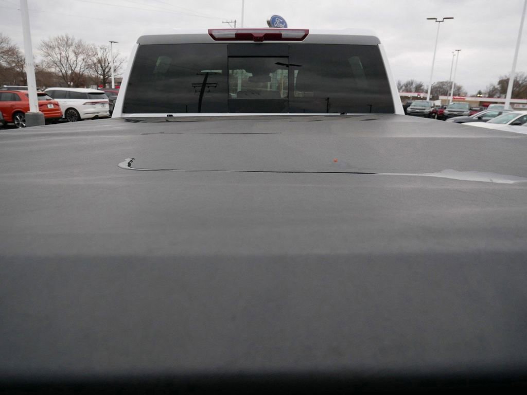 Used 2024 GMC Sierra 3500 SLT w/ SLT Premium Package image 19