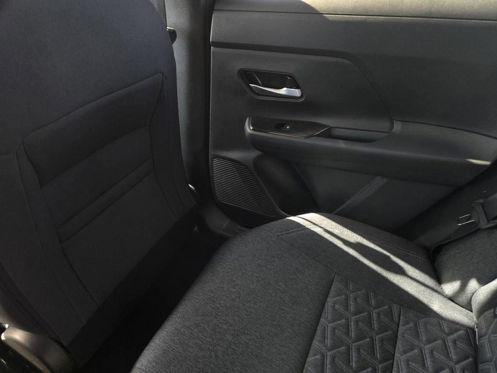 New 2026 Nissan Kicks SV w/ SV Premium Package FWD image 14