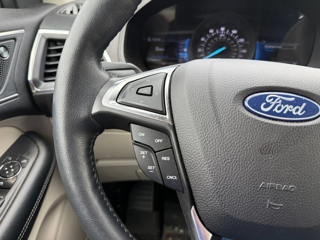 Certified 2022 Ford Edge Titanium AWD/4WD image 38