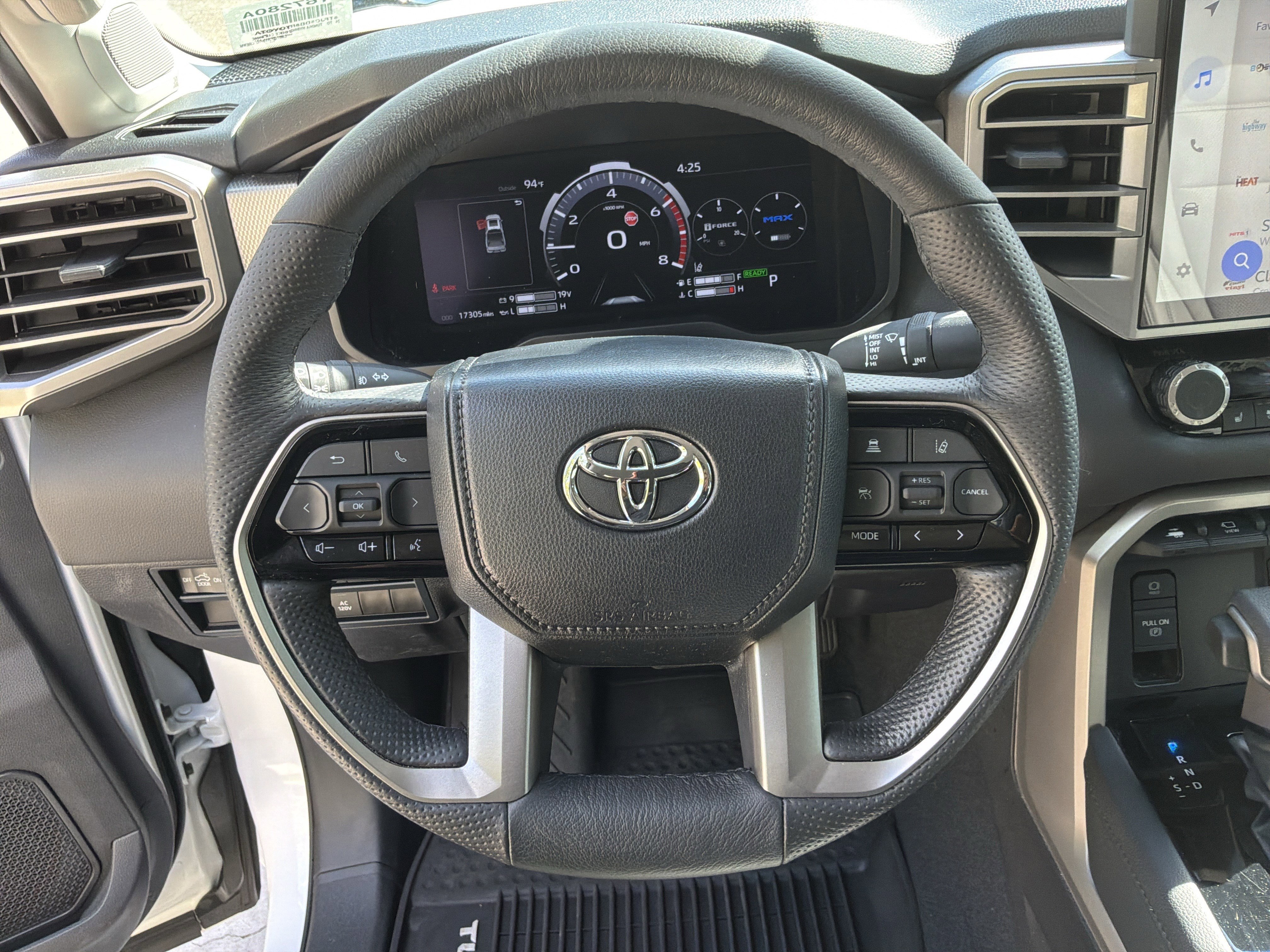 Used 2024 Toyota Tundra Limited AWD/4WD image 18
