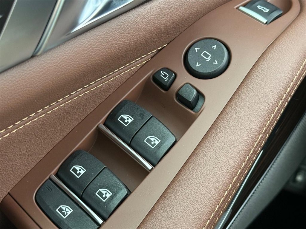 New 2026 BMW X5 xDrive50e w/ M Sport Package image 16