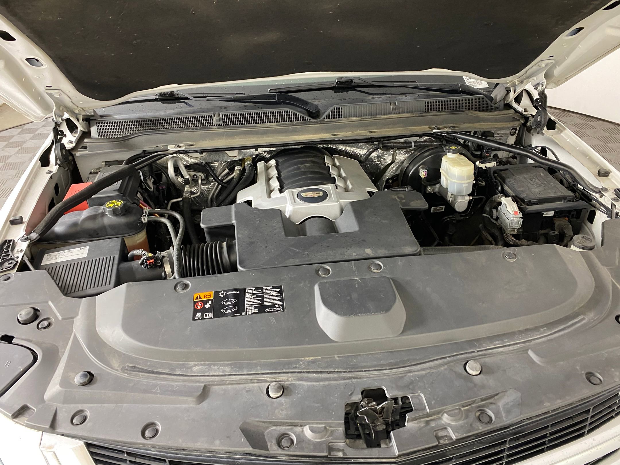 Used 2016 Cadillac Escalade Luxury image 33