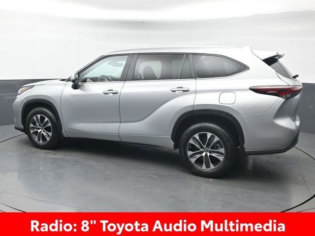 Certified 2024 Toyota Highlander XLE image 4