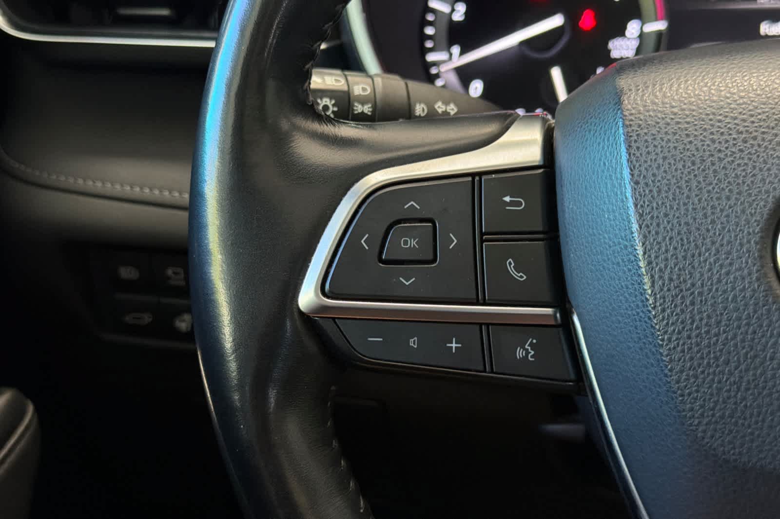 Used 2021 Toyota Highlander Platinum FWD image 27