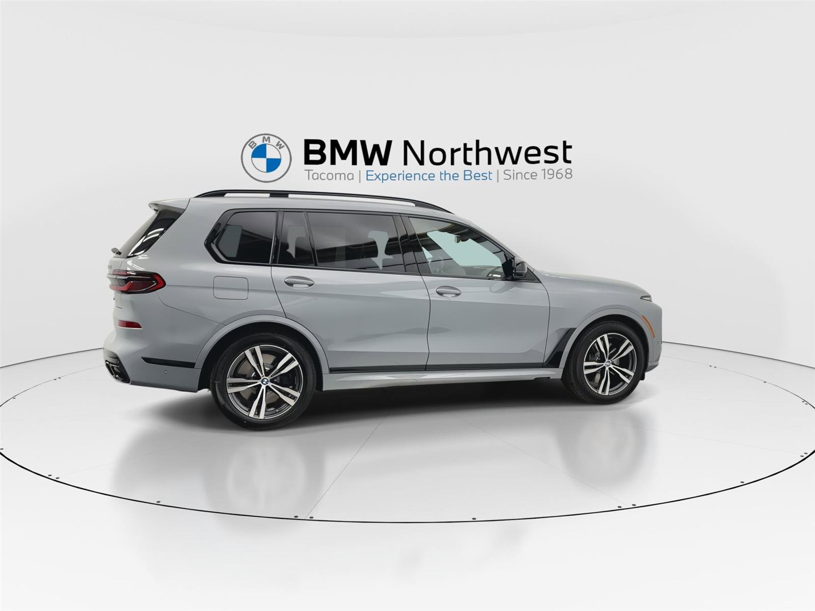 New 2026 BMW X7 M60i image 4