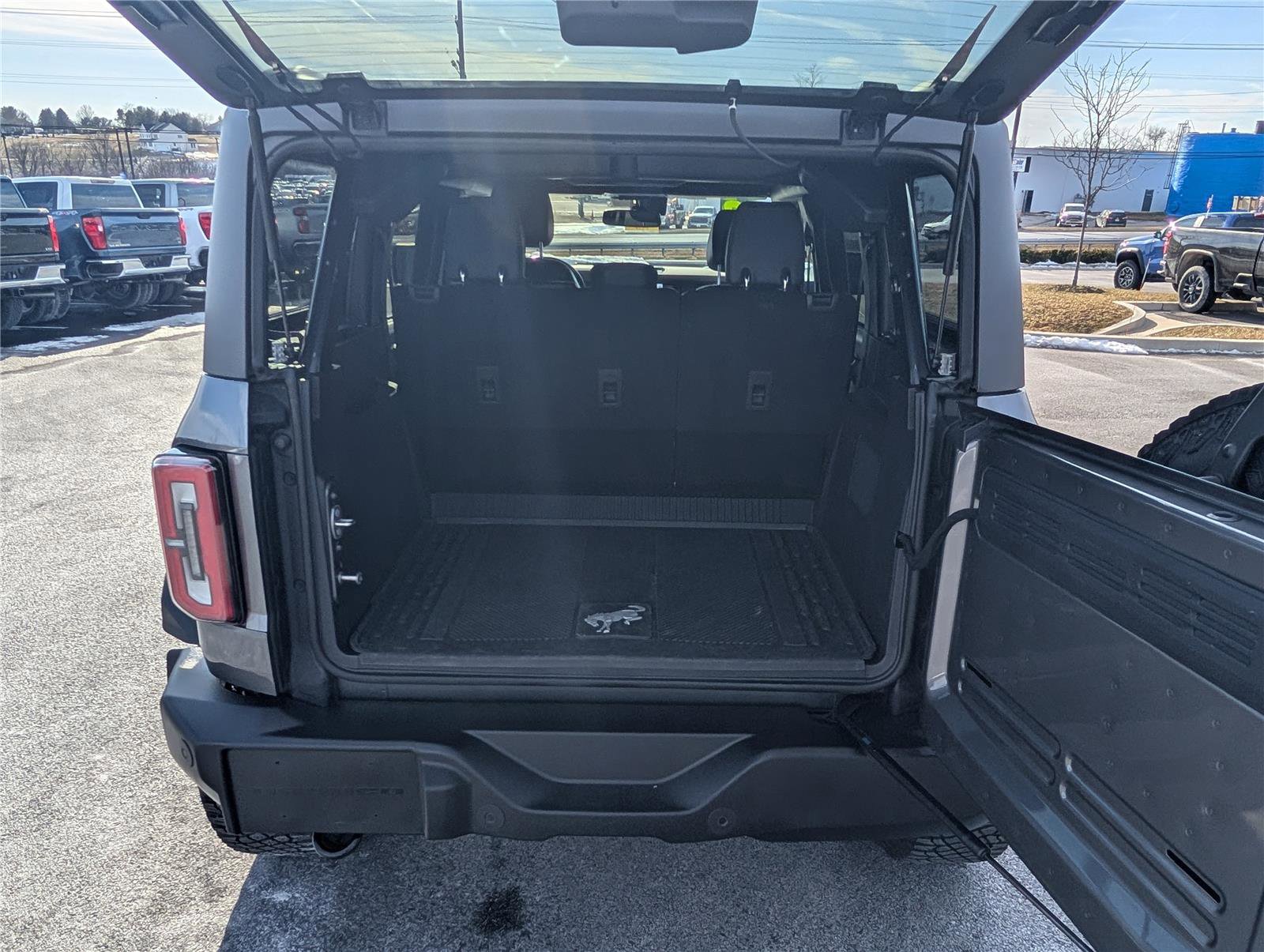 Used 2023 Ford Bronco Wildtrak image 12