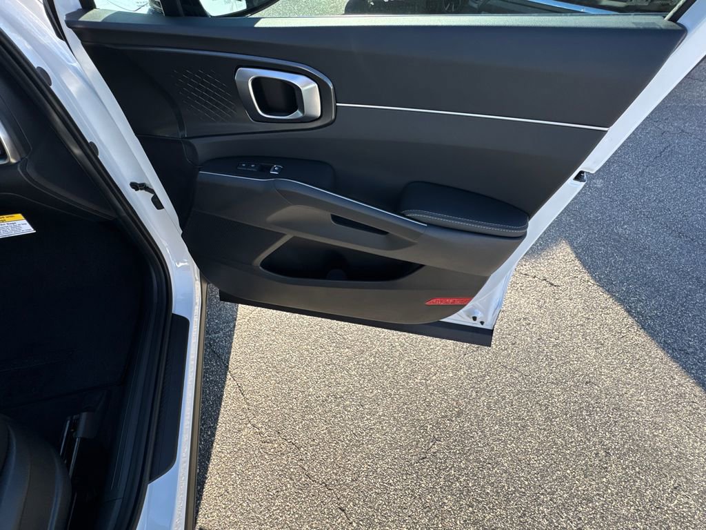 New 2026 Kia Sorento LX image 14